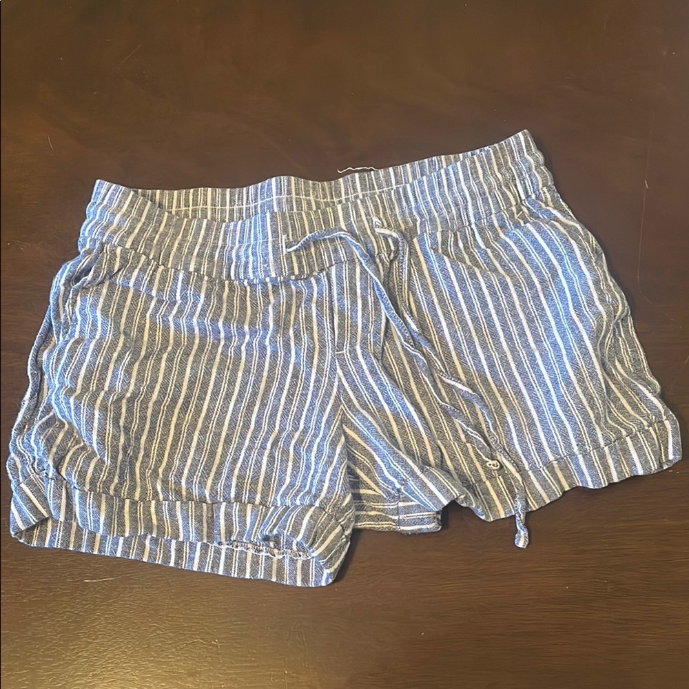 Old Navy Blue and White Cargo Shorts with Elastic Waistband